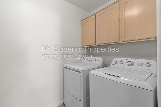 Building Photo - 2900 Soda Creek Ln