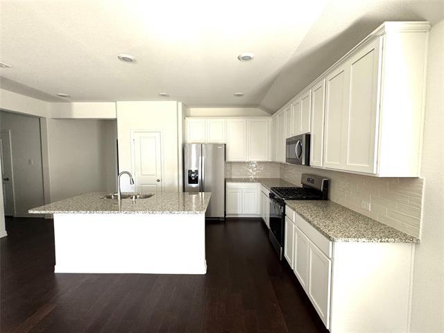 Building Photo - 1801 Rushpea Dr