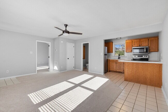 Building Photo - Charming & VERY CLEAN 1 Bed, 1 Bath Home Near Hospital & Winthrop | $1,200/month | Available Now