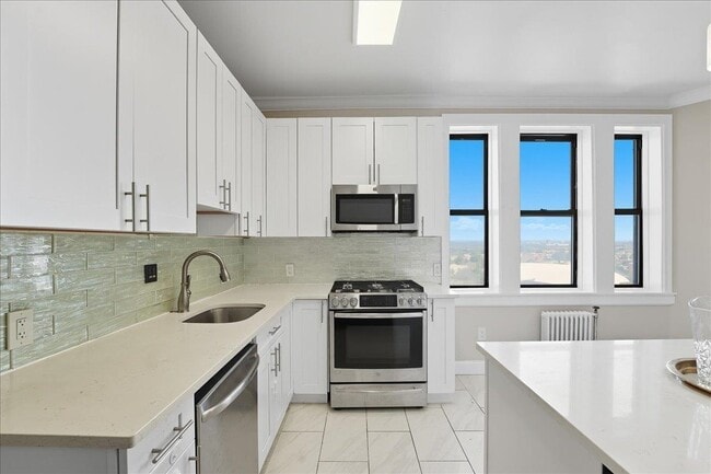 Building Photo - 2600 John F. Kennedy Blvd