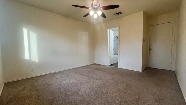 Building Photo - 162 Challenger