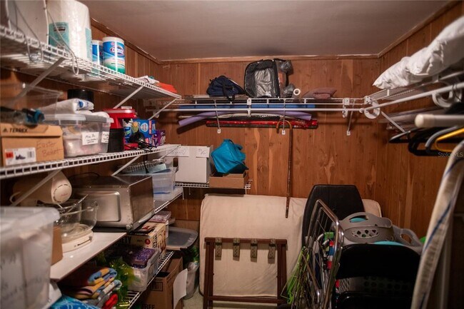 Building Photo - 2630 Pearce Dr