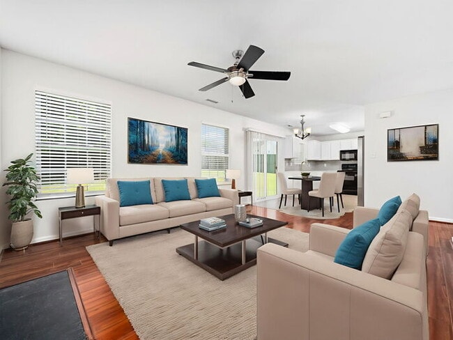 Building Photo - Spacious and Move-In Ready Home! - Fenced Yard!