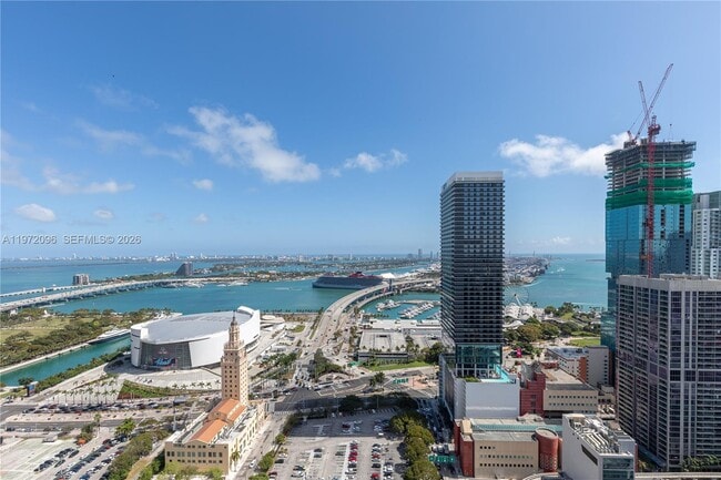 Building Photo - 121 NE 5th St