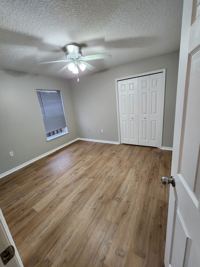 Building Photo - 4921 Fiske Cir