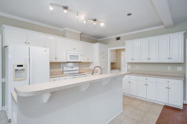 Building Photo - 434 Keeling Ln