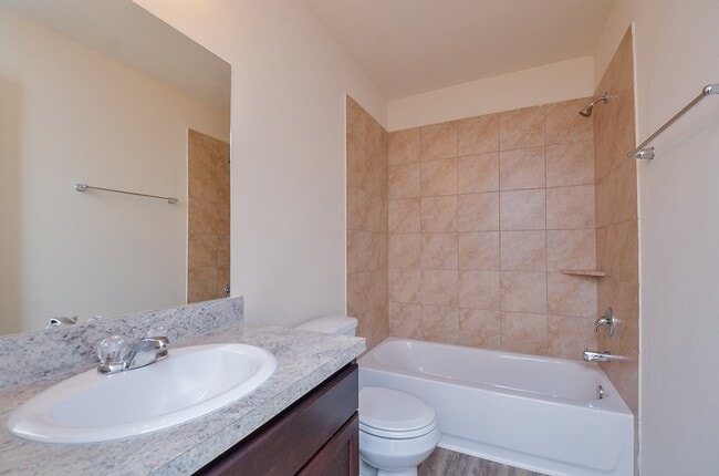 Building Photo - 24226 Ravenna Oaks Ct