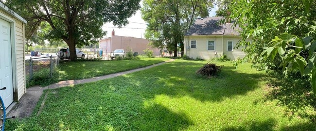 Building Photo - 4904 Xerxes Ave N