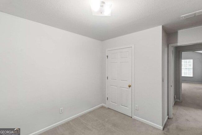 Building Photo - 239 Brookview Dr
