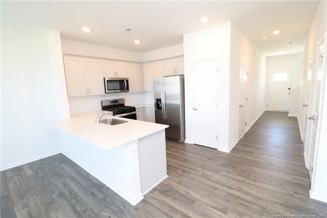 Building Photo - 360 Freestall Dr