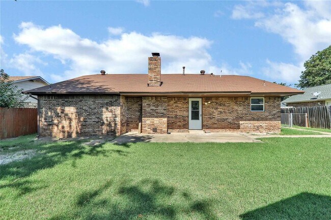 Building Photo - 512 N Morgan Dr