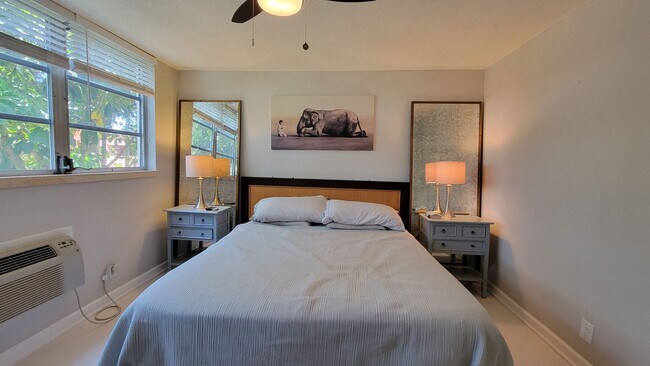 Building Photo - 1 Bedroom Condo for rent Las Olas Overlooking Intercostal Waterway 1 bedroom/1 bath