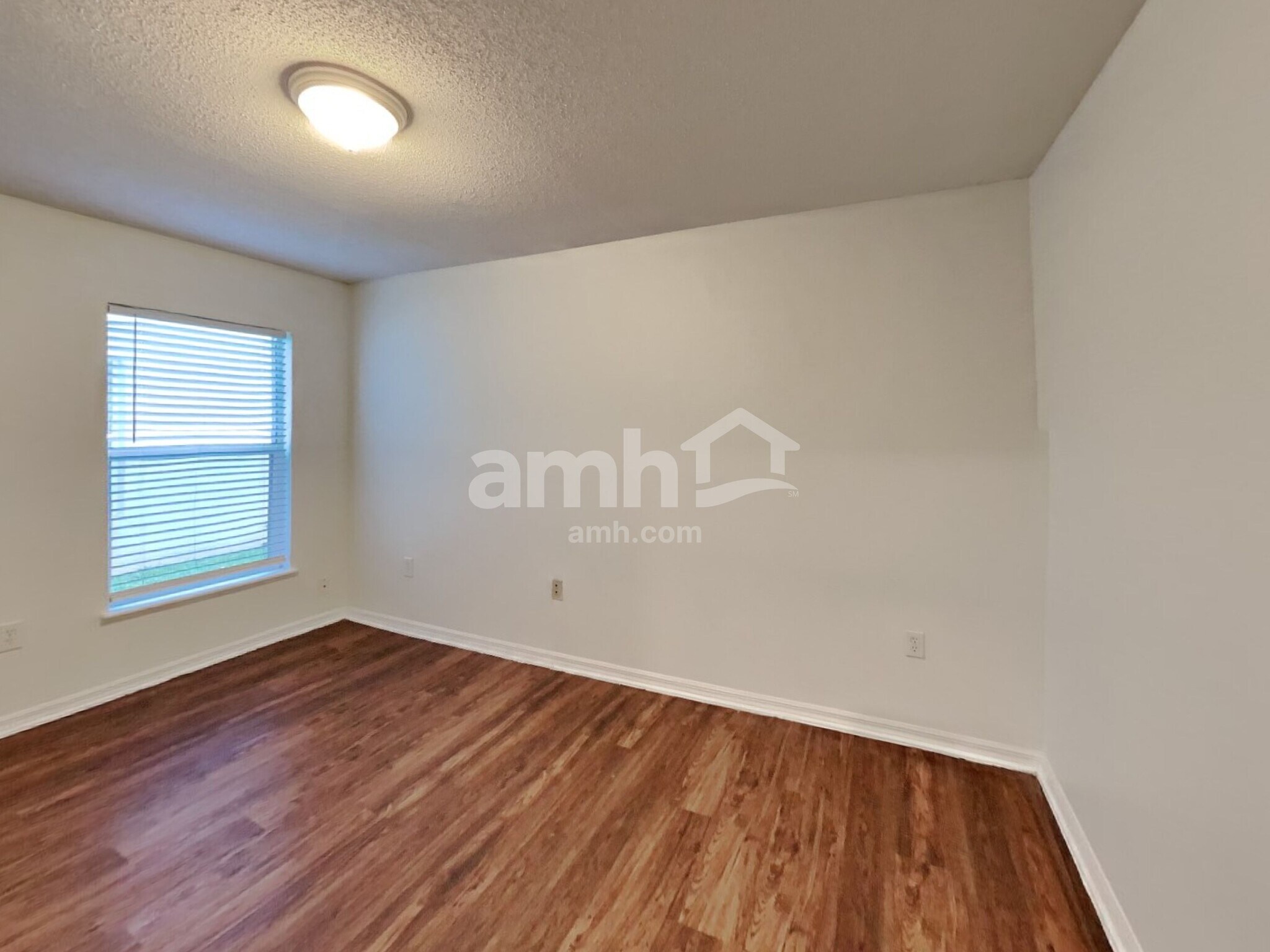 Building Photo - 337 Grand Royal Cir