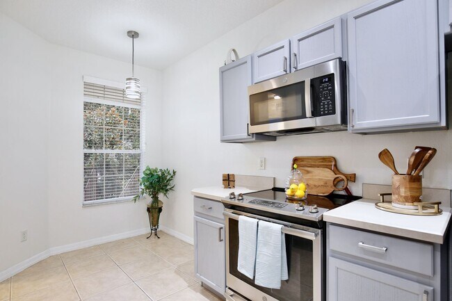 Building Photo - 696 Seabrook Ct