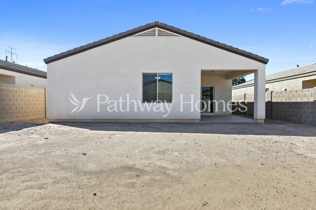 Building Photo - 8216 W Pueblo Ave
