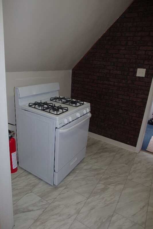 Building Photo - 531 N Main St