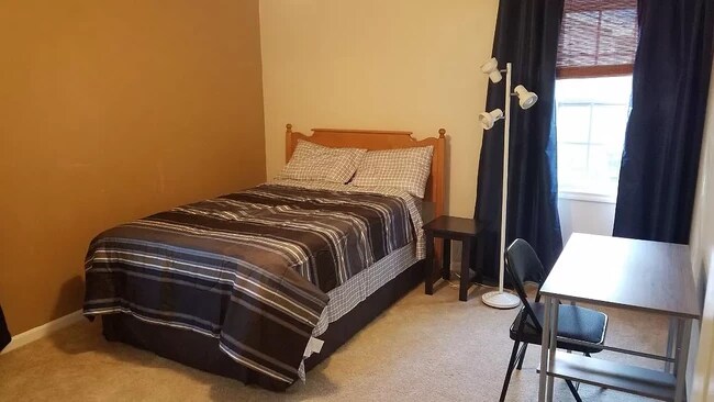 Building Photo - 439 Potomac Ave