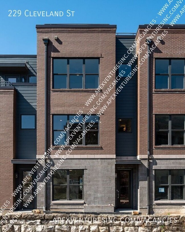 Building Photo - 229 Cleveland St