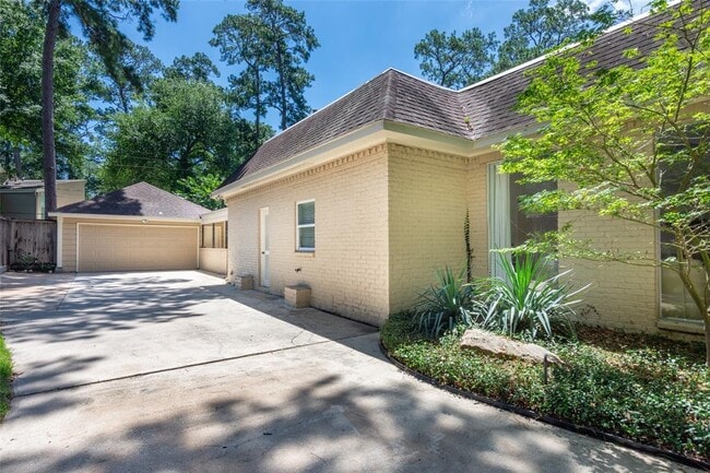Building Photo - 354 Tealwood Dr
