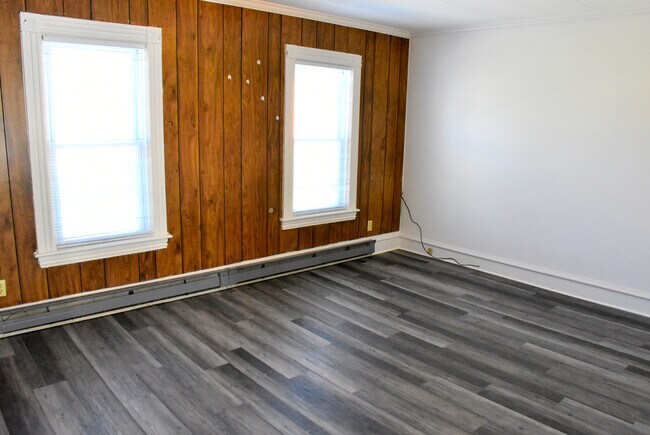 Building Photo - 352 Randolph St