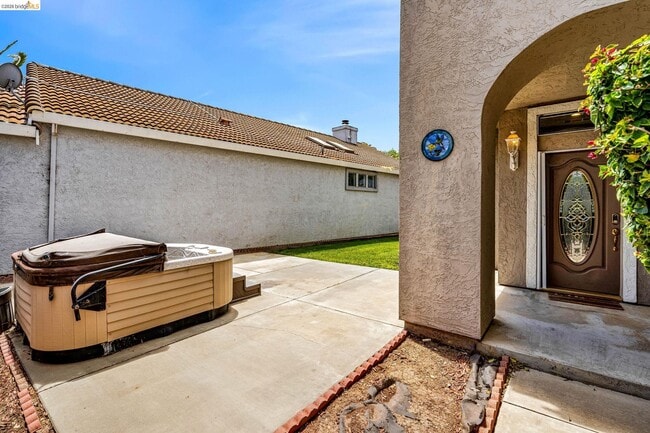 Building Photo - 2451 Cherry Hills Dr