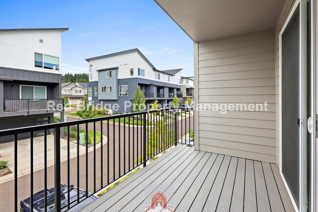 Building Photo - 17325 SW Goldcrest Ln