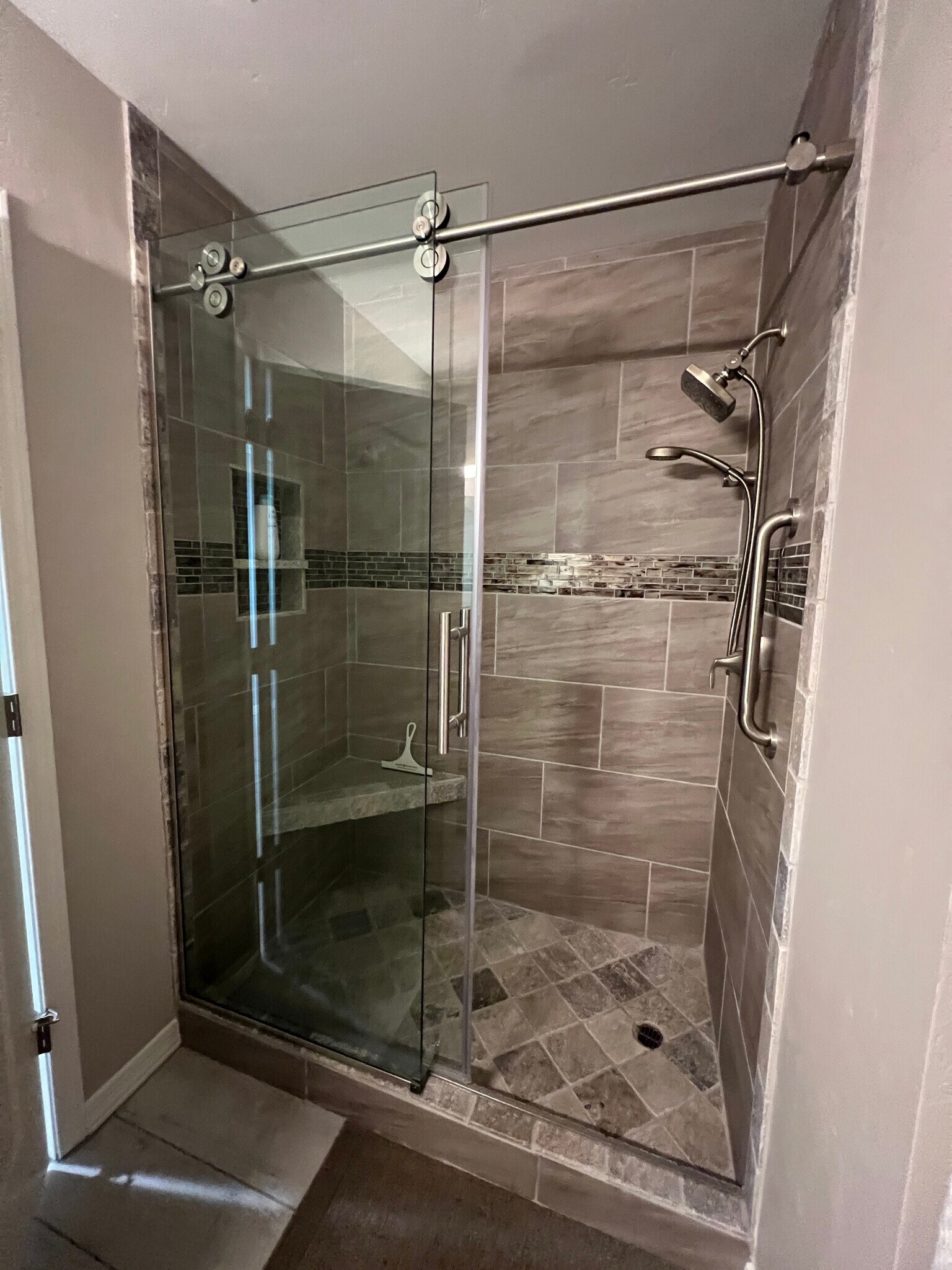 GUEST BATH WALK IN SHOWER - 777 Harrah Way