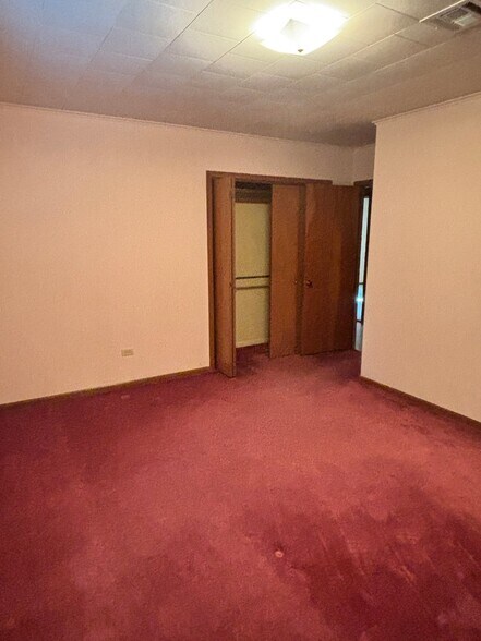 Building Photo - 1710 Lake Dauterive Rd
