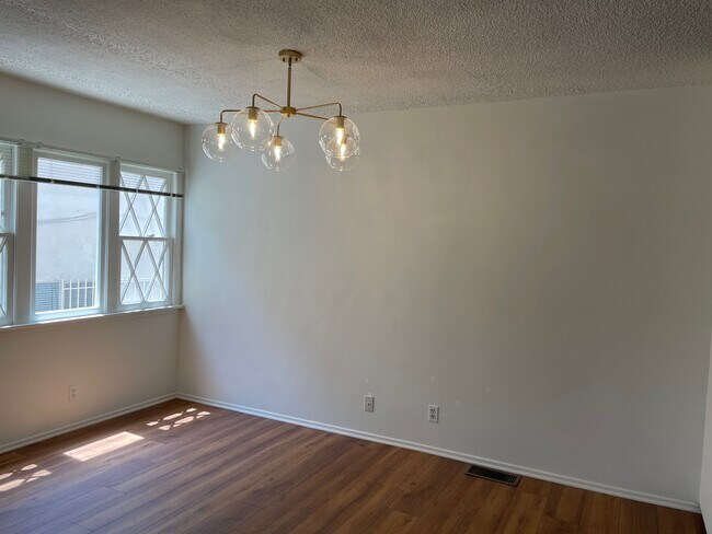 Building Photo - 1325 Idaho Ave