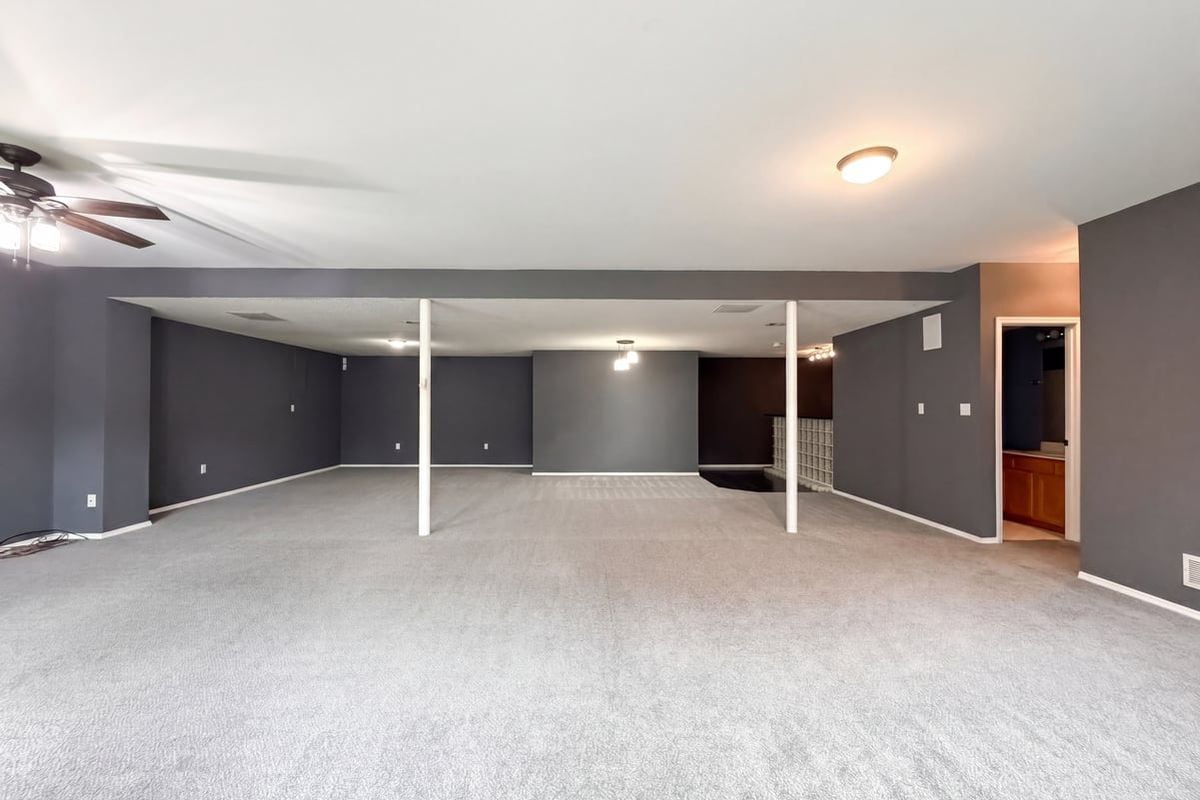 Building Photo - 16802 Enderbush Ln