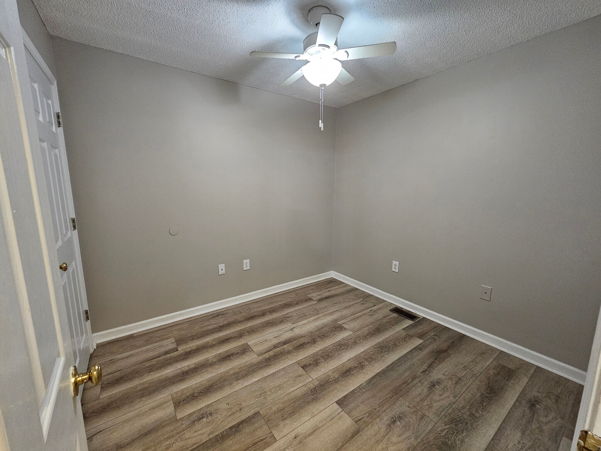 Guest Bedroom 1 - 305 Pope Field Rd #A