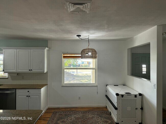 Building Photo - 1926 71st Ave