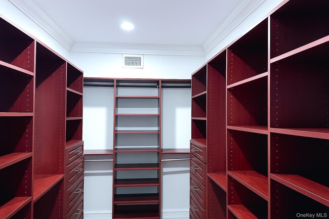 Building Photo - 510 Shore Dr