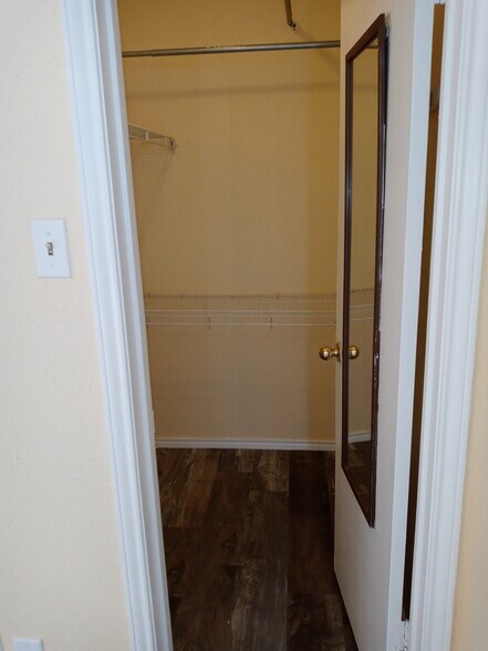 Building Photo - 6702 Everhart Rd