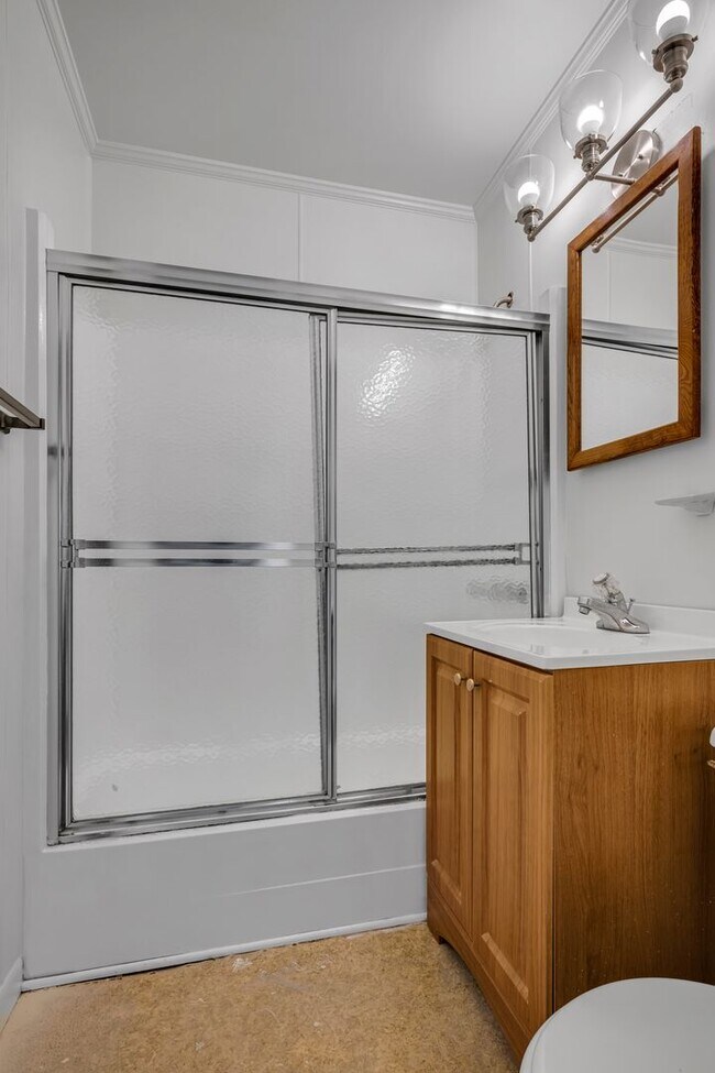 Building Photo - 3 Bed 2 Bath | Wedgewood Houston