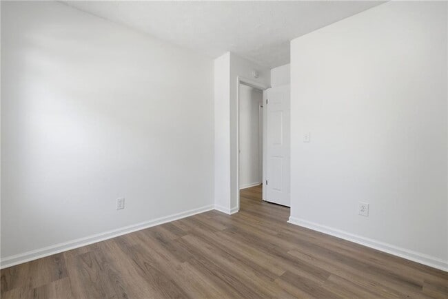 Building Photo - 129 Sandalwood Cir