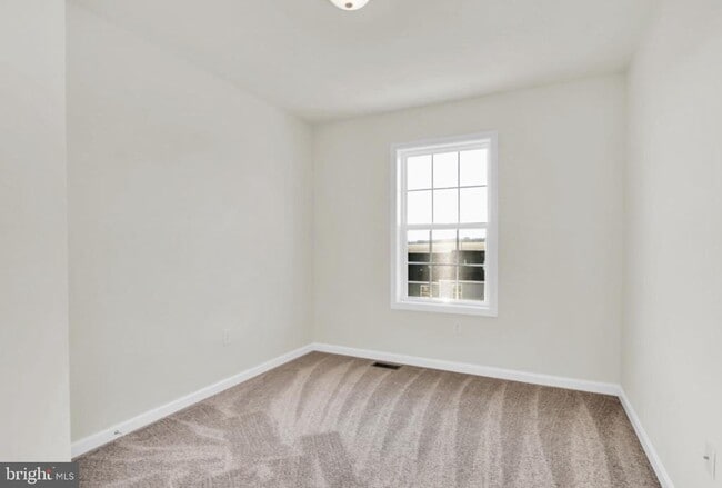 Building Photo - 37 Deatrick Dr