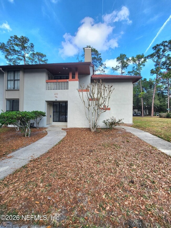 Building Photo - 403 Branch Wood Ln