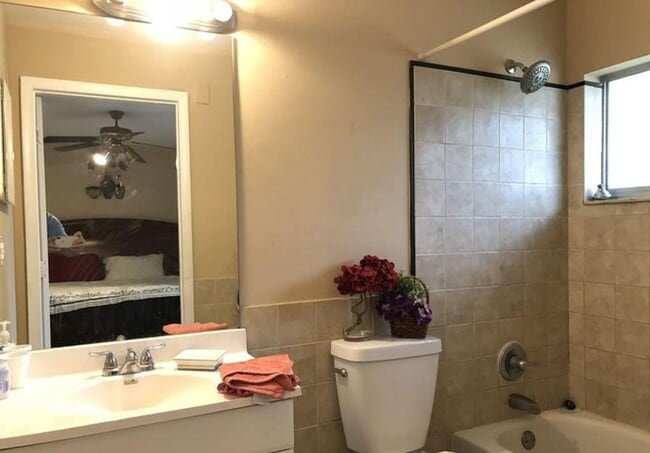 Building Photo - 18435 Spanish Isles Ct