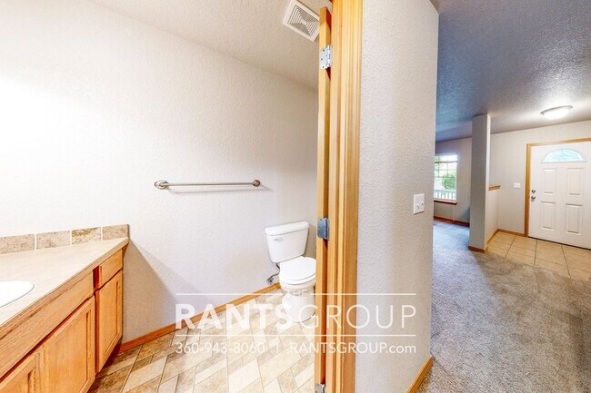 Building Photo - 4612 Kapalea Way SE