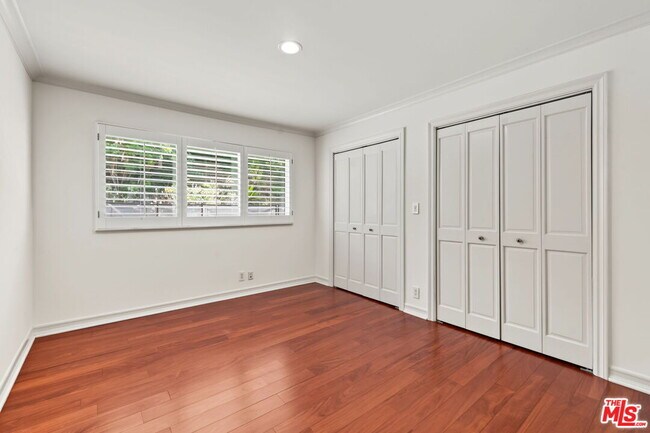 Building Photo - 860 Bronze Ln
