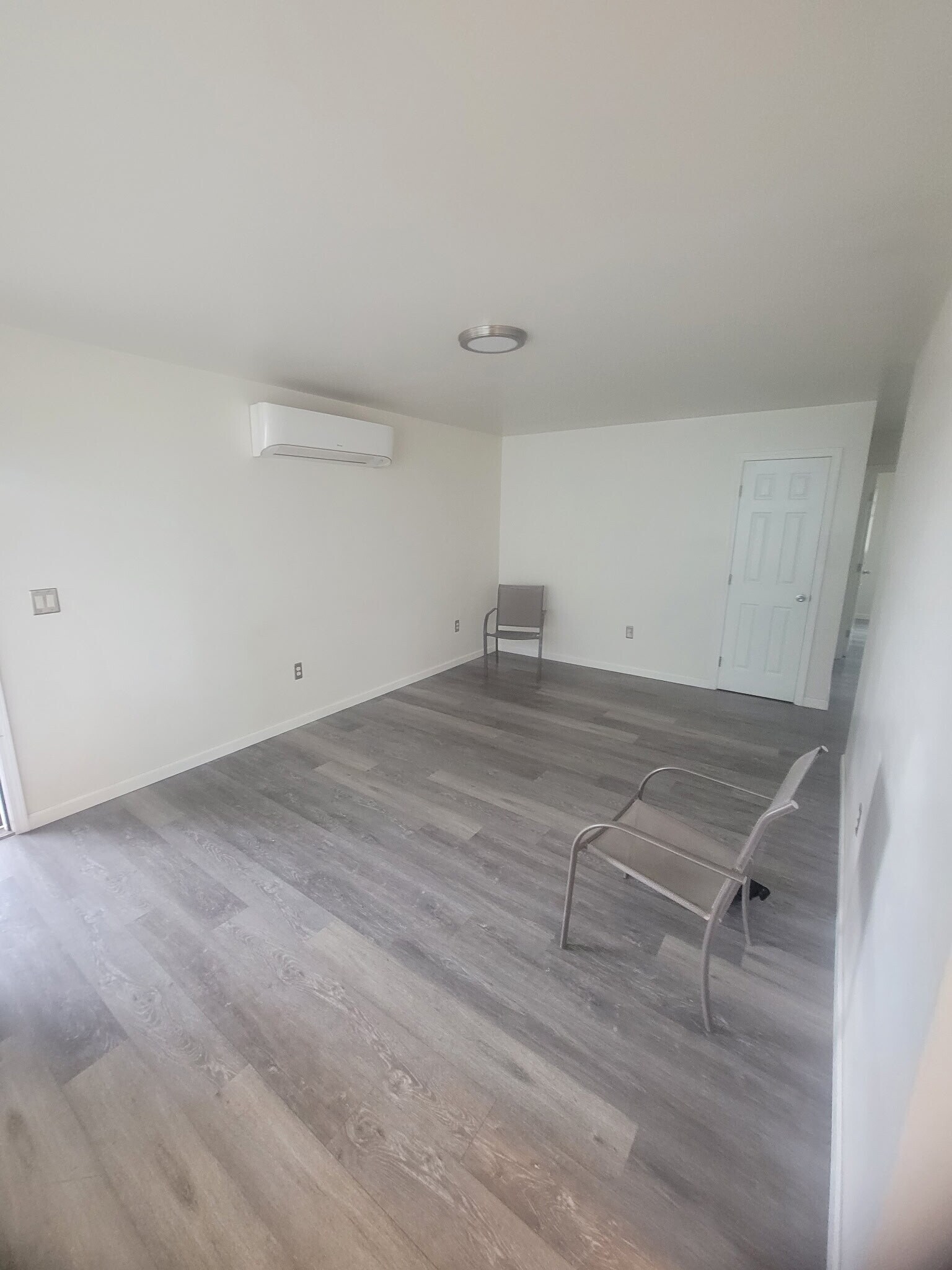 Building Photo - 1940 Darrah St