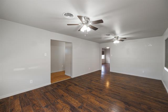 Building Photo - 2140 Glenwood Dr