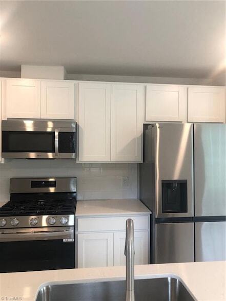 Building Photo - 1747 Mallard Dr