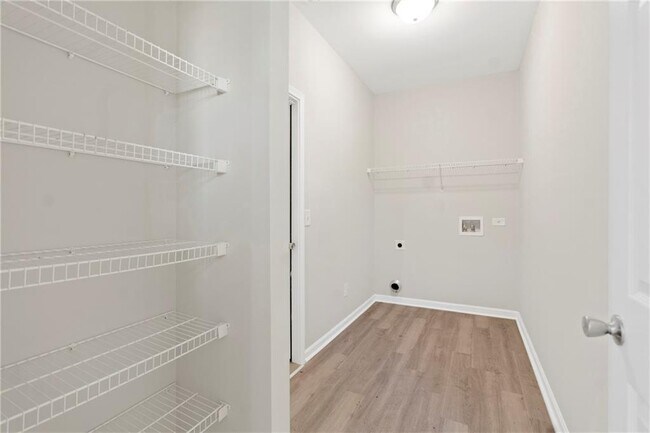 Building Photo - 4660 Lake Hill Trail