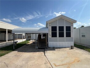 Building Photo - 6 Lantern Ave