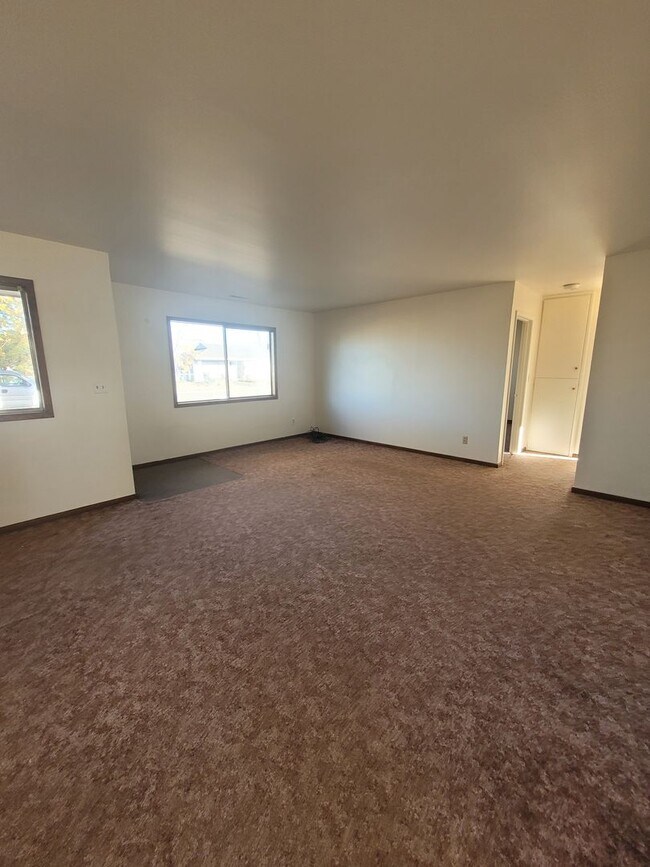 Building Photo - 1234/1236mitc