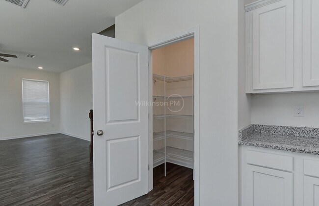 Building Photo - 5 BR/3 BTH Home in Selwyn Landing