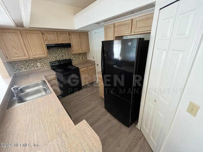 Building Photo - 7739 Coatbridge Ln N