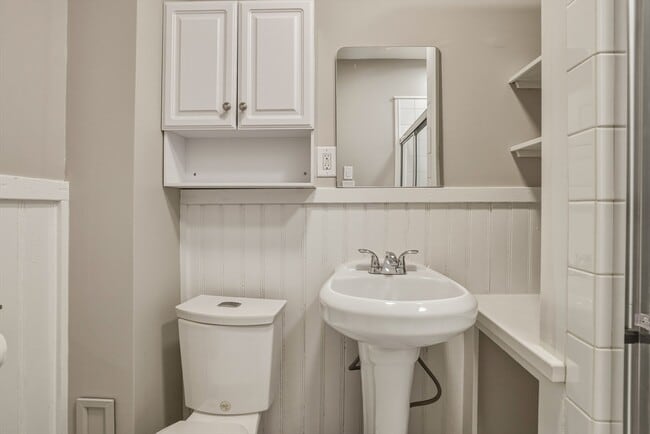 Building Photo - 105 Nonotuck St